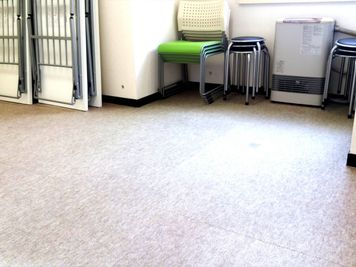 PSP会議室 札幌① （7階708）【札幌駅北口10秒】小会議室の室内の写真