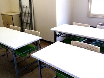 PSP会議室 札幌① （7階708）【札幌駅北口10秒】小会議室の室内の写真