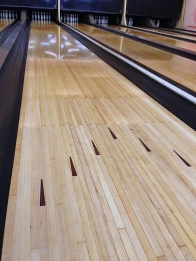 東京から電車・車で約1時間半の昭和なボウリング場 - 湯河原パッキーボウル