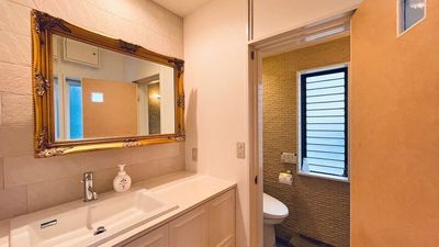 雰囲気のある洗面所・トイレも好評です。 - シエスタ烏丸 〈シエスタ烏丸〉【11名～20名様専用】の室内の写真