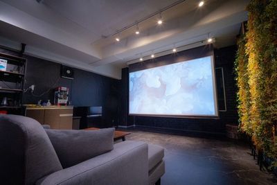 QRシアター〈Quiddity Room〉 QRシアタールームの室内の写真