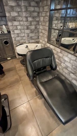 新宿 シェアサロン 面貸し フリーランス 美容室 - Monan 新宿店