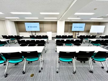 【スクール形式66名着席可能！】 - TIME SHARING 小田急西新宿ビル 3Fの室内の写真