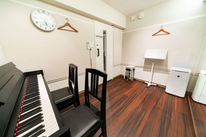 【J studio】 - ケイコバ音楽スタジオ(旧KMA音楽スタジオ)