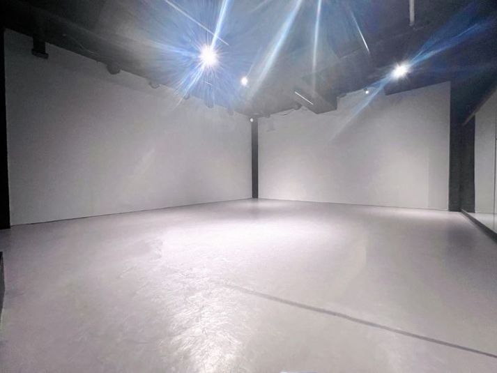 ダンススタジオ - R21 DANCE STUDIO