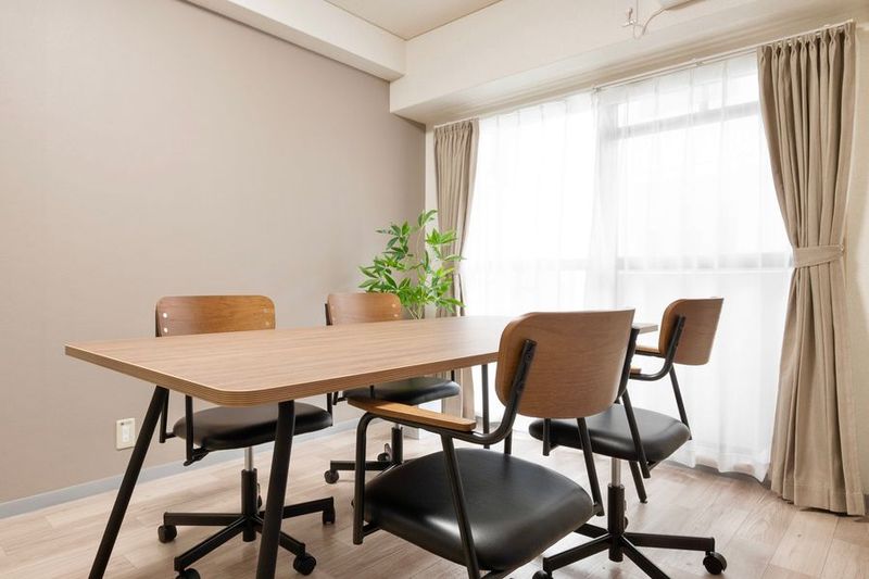 貸し会議室、ワークスペース - R's Office梅田