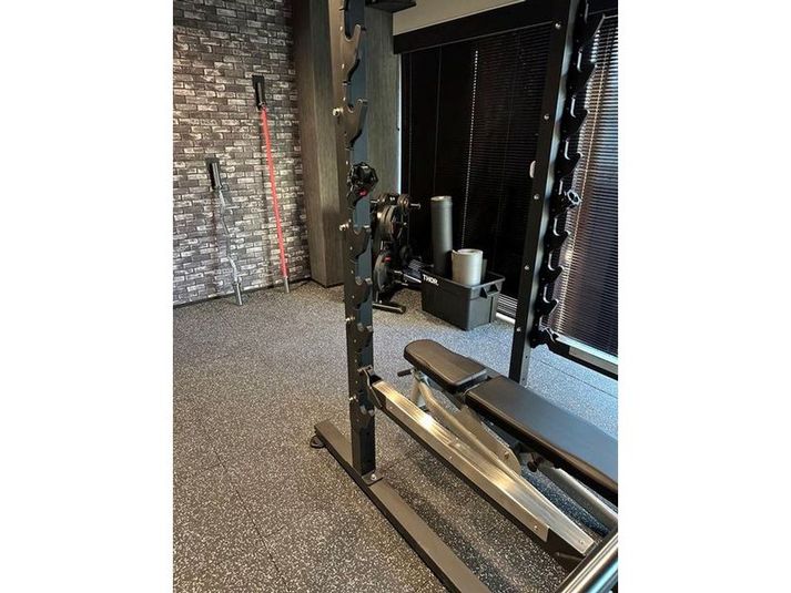 【個室ジム】フリーウェイトが豊富♪ハコジム静岡駅南口店ルーム3 - ハコジム静岡駅南口店