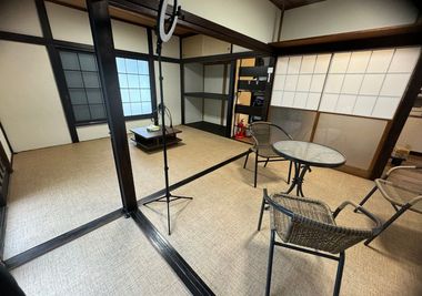 撮影スペース。照明も貸し出し可能です。 - 一軒家レンタルスタジオONDa 古民家レンタルスタジオONDaの室内の写真