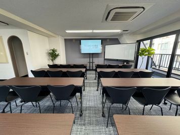 レンタルスペース「ワンコイン会議室 大門・浜松町」の室内の写真