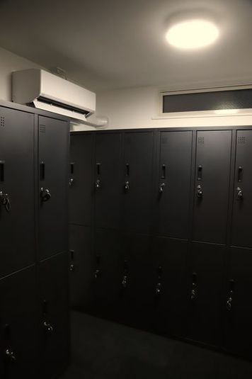 バレエ個人練習　リノリウム　ポワント　トゥシューズ　三面鏡 - めるもバレエ metamorphose Ballet