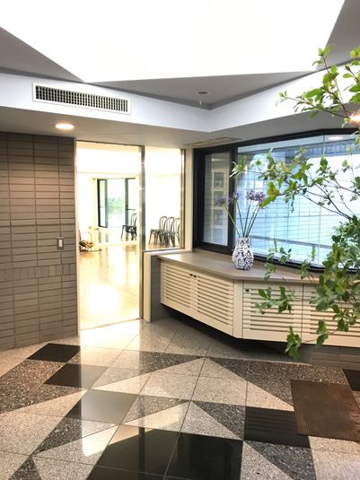 Bスペース - サロンドシアン