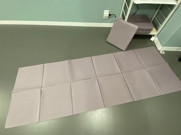 ヨガマット４枚 - Hina STUDIO(ヒナスタジオ)【新宿西口スタジオ】 Hina STUDIO（新宿西口スタジオ）【Bスタジオ】の設備の写真