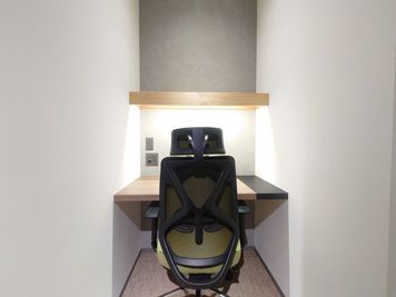 【¥2,200/1h!新横浜駅】個室ドロップイン(No.B105) - いいオフィス新横浜 by リブポート新横浜