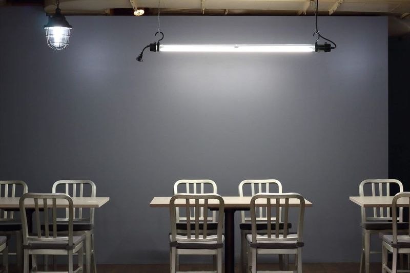 大型カフェ店内ステージ（ギャラリー・物販・展示会etc） - HAROLD CAFE（ハロルドカフェ）