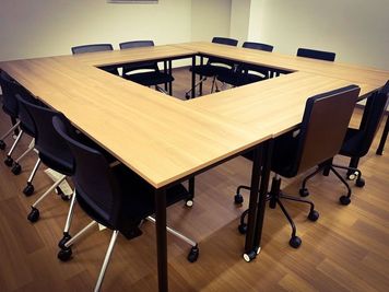 「CoWorks24佐世保店」最大12名収容可能！当日予約は半額★サブモニター付きのデスクで仕事に集中！おひとり様にも人気の個室 - CoWorks24佐世保店