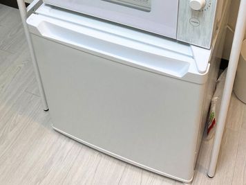【冷蔵庫】 - レンタルサロンエアリ 《大阪・江坂》レンタルサロンエアリの設備の写真