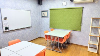 ワンフロア貸切の多目的レンタルスペース！８畳のお部屋に受付スペースや給湯室あり。 - space6tan