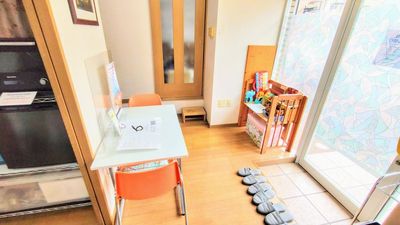 受付、ミニキッズスペースあり - space6tanの室内の写真