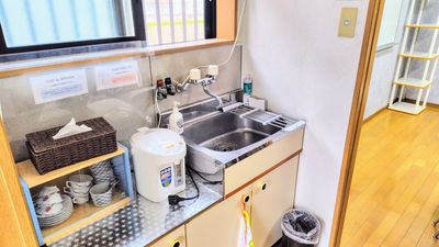 給湯室（電気ポット、カップ✕10、スプーン✕10あり） - space6tanの設備の写真