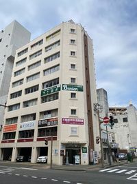 新潟駅万代口から徒歩3分。24時間利用可 - コワーキング新潟弁天 パーテーション区切り・最大3名打合せスペース（代表者申込プラン）の外観の写真