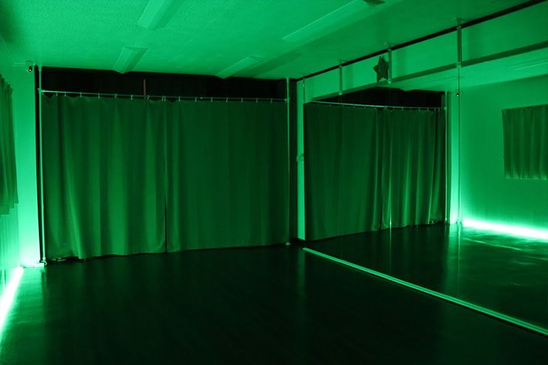 LEDライト完備！インスタやTikTokの動画撮影に最適です！ - レンタルスタジオStar阪南 阪南でダンスができるレンタルスタジオの室内の写真