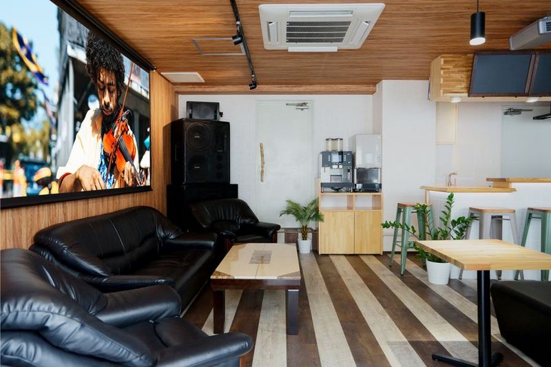 【練習・ライブ配信ok】ホテルのカフェラウンジピアノ - Feel Osaka Yu