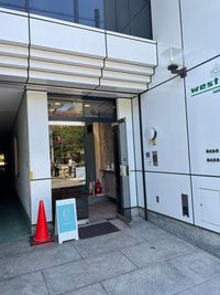 建物の入り口です - リプルナサロン レンタルスペース・貸し会議室の入口の写真