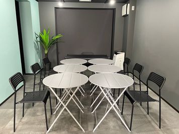 事例：会議 - T&Space ilmi (イルミ)の室内の写真