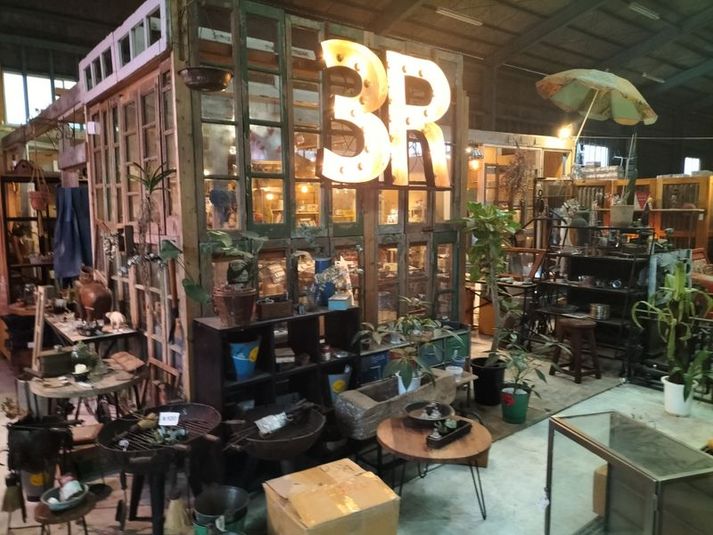 倉庫スタジオ - ロンロ海老名ショールーム