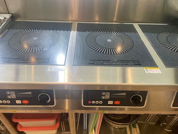 キッチン（IHコンロ） - aiDolce（アイドルチェ） キッチン・控室付きレンタルスペースの設備の写真