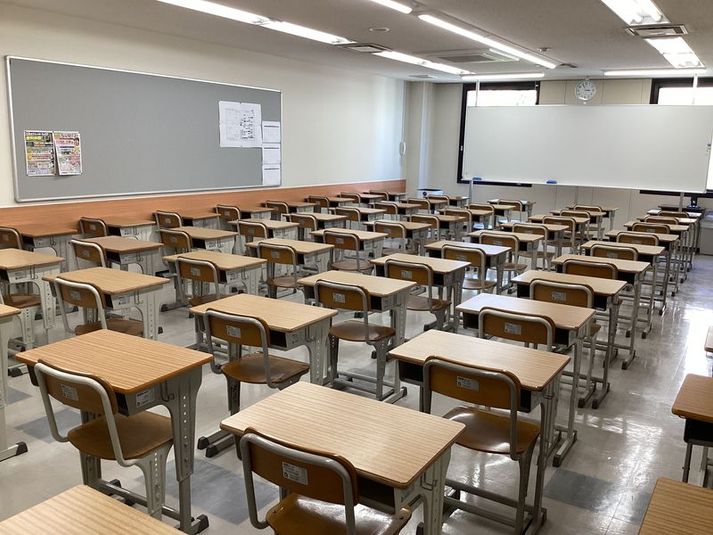12番教室 - 【英進館藤崎校レンタルスペース】