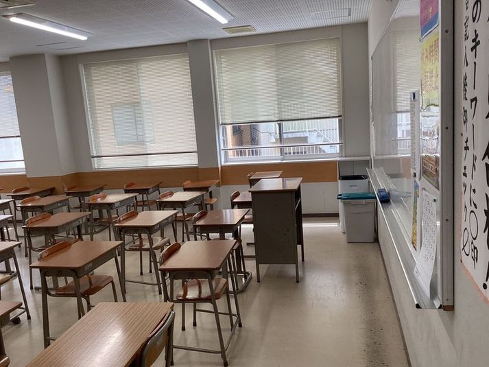 402教室 - 【英進館久留米本館レンタルスペース】