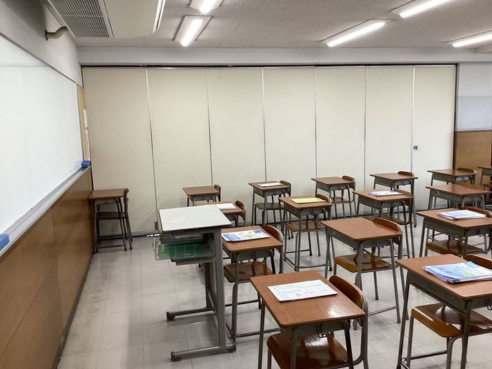 201教室 - 【英進館鯉城学院広島校レンタルスペース】