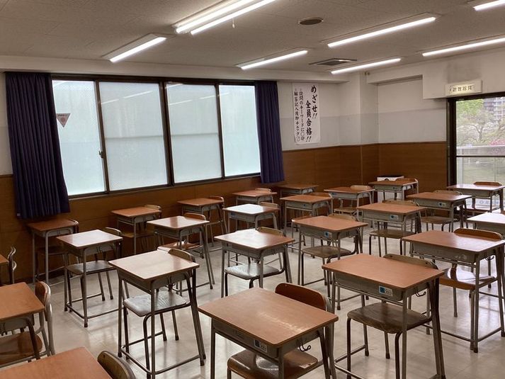 302教室 - 【英進館鯉城学院広島校レンタルスペース】