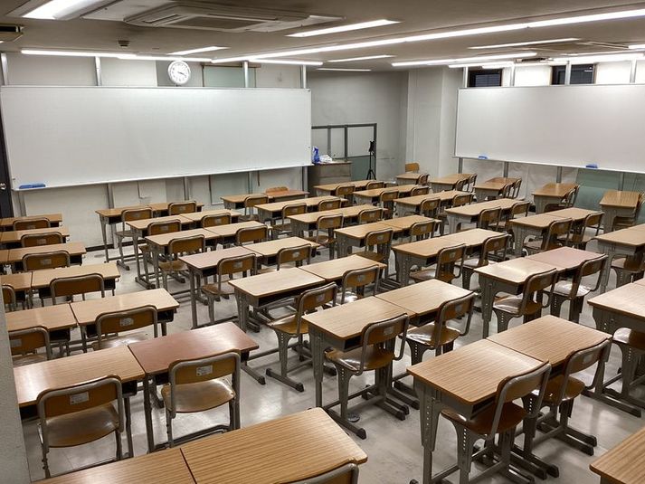 別館3階 - 【英進館薬院本校レンタルスペース】