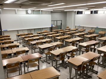 【英進館薬院本校レンタルスペース】 別館3階の室内の写真