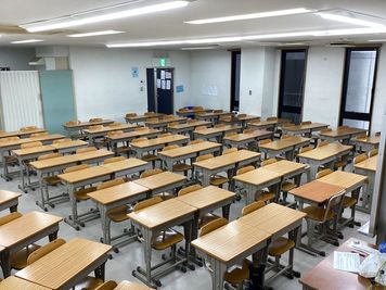 【英進館薬院本校レンタルスペース】 別館3階の室内の写真