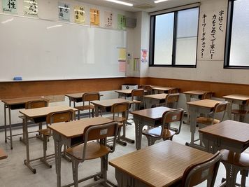 【英進館福間校レンタルスペース】 本館2番教室の室内の写真