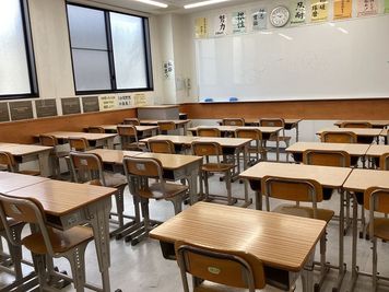 ＜英進館福間校レンタルスペース本館3番教室＞30名収容💺セミナー/ワークショップ/会議/ボードゲーム - 【英進館福間校レンタルスペース】