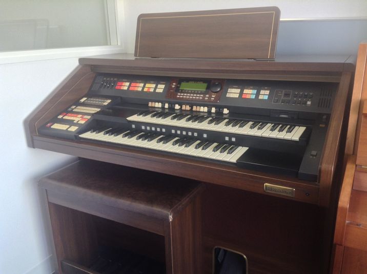 セミナー、カルチャールーム、撮影、貸しピアノ - 山下ピアノ社音楽教室