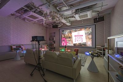 437_Yell-X／BASE池袋の室内の写真