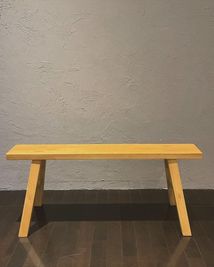 木製長椅子 - DANCE SPACE 365 八王子店 🎉✨2周年記念✨DANCE SPACE 365【八王子】の設備の写真