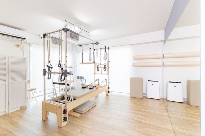 キャフォーマー（Motioncare PILATES製） - 学芸大学駅徒歩３分　【マシンピラティススタジオ】Ciel 学芸大学駅徒歩３分【マシンピラティススタジオ】Ｃｉｅｌの室内の写真