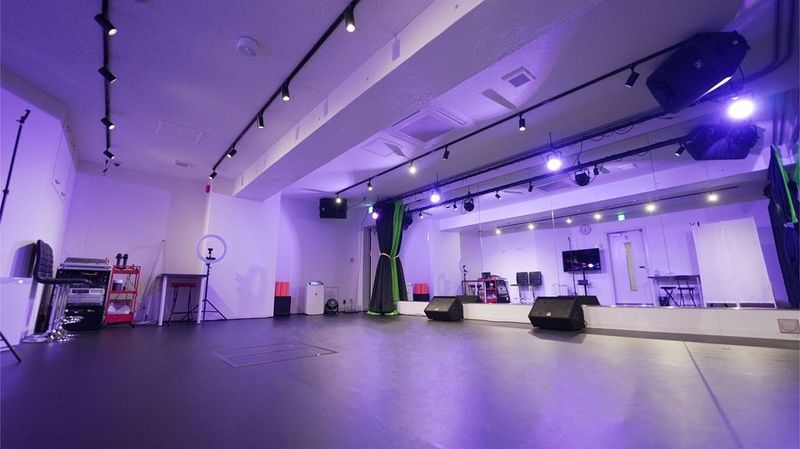 FAKE STUDIO - FAKE STUDIO