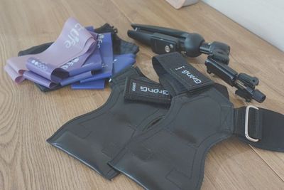 ・パワーグリップ
・チューブ
・スマホスタンド - AND gym AND gym Tokyo 中河原店 /  完全プライベート空間の設備の写真