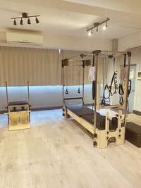 sr pilates studio 上野御徒町 【見学プラン】sr pilates studio上野御徒町の室内の写真