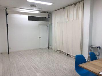 福岡クリエイティブビジネスセンター（FCBC） 撮影スペース（02スタジオ）の室内の写真