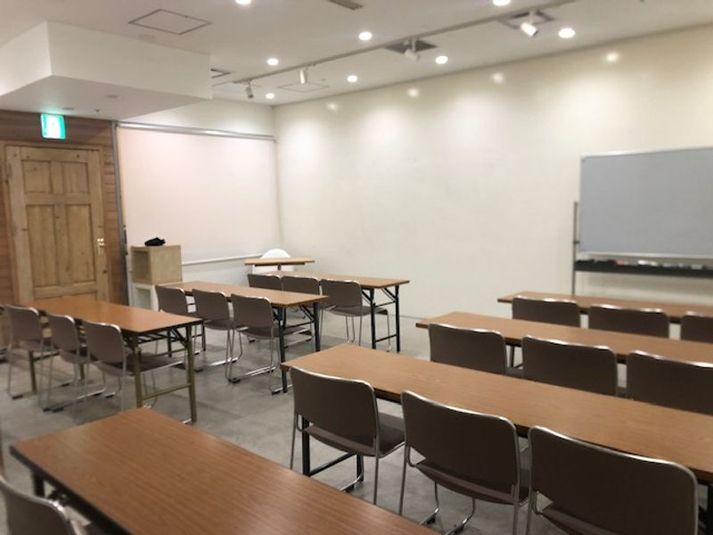 セミナースペース（ラウンジスペース） - 福岡クリエイティブビジネスセンター（FCBC）