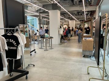 【東急プラザ表参道「オモカド」／明治神宮前駅1分】1㎡什器貸し/アクセス抜群のイベントスペース - 東急プラザ表参道原宿5階　LOCUL
