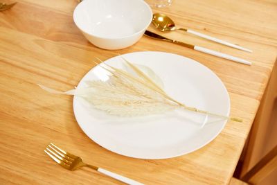 食器やグラス・カトラリー類もご用意🎵
赤ちゃんのお食事グッズもご用意しています。 - Moff room🧸（天神橋筋六丁目店）🧸 🧸Moff room《天神橋筋六丁目店》🧸の室内の写真
